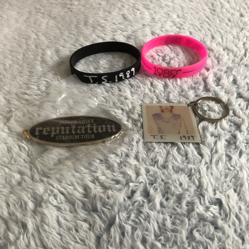 Taylor Swift Bundle